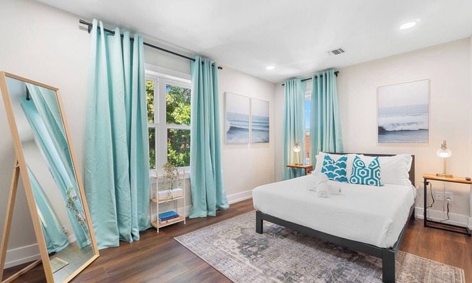 North Bergen Apartment | The Summit Suite W/Parking - 20 Mins to NYC + Walk to Shops