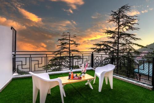 Shimla Apartment | The Sunset Abode 4BR With Valley Views