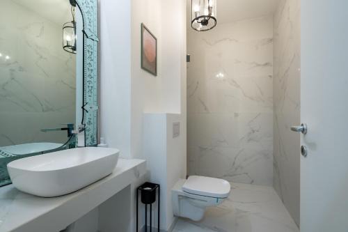 Sector 1 Apartment | The Swing - 2BR Apartment