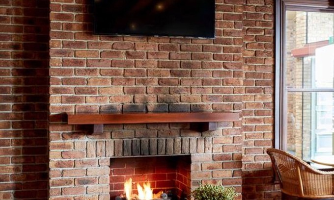 Cranbourne Hotel | The Terrace at The Settlement