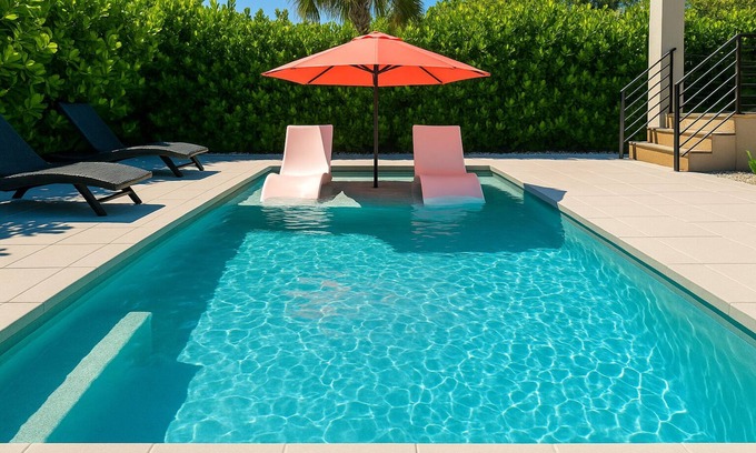 East Naples House | THE TERRANOVA, Heated Pool, 10 Min to 5th Ave/Beachn5 min to US Open Pickleball