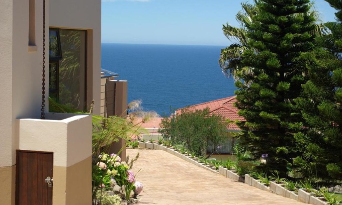 Herolds Bay Apartment | The Third Dolphin