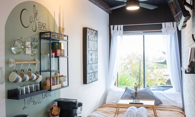 Balmoral Apartment | The Tiny Room on the lake