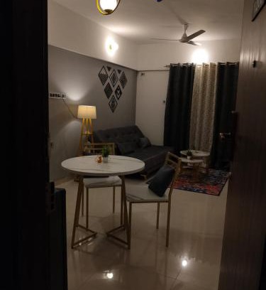 Pune Apartment | The Touch Of Grey 1BHK SUITE 12Floor 2 Balcony