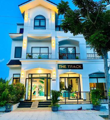 Cam Lam House | The Track Homestay - Near Bai Dai Beach