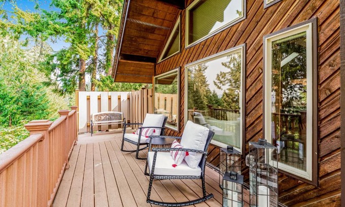 Sudden Valley House | The Treehouse