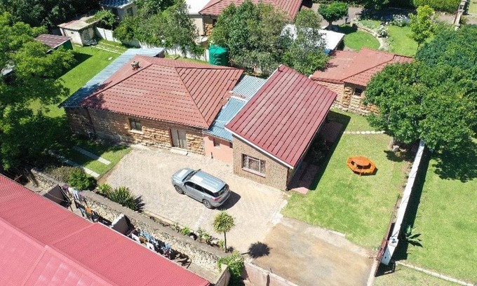 Ladybrand Cabin | The Triple N Guest Lodge