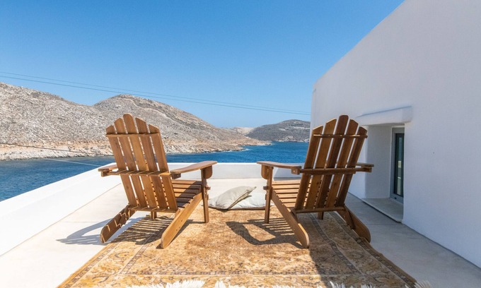 Panormos Apartment | The ultimate island retreat with our Premium Nest Suite.