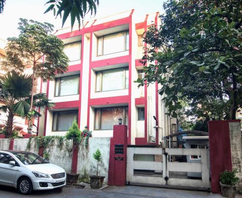 Jogeshwari East Bed & Breakfast | The V Sadan