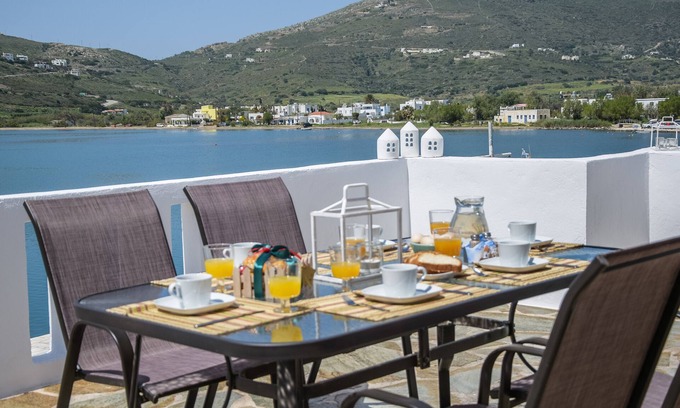 Gavrio House | The Veranda of Gavrion - Deluxe Cycladic House with Splendid Seaview