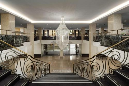 Melbourne Central Business District Hotel | The Victoria Hotel