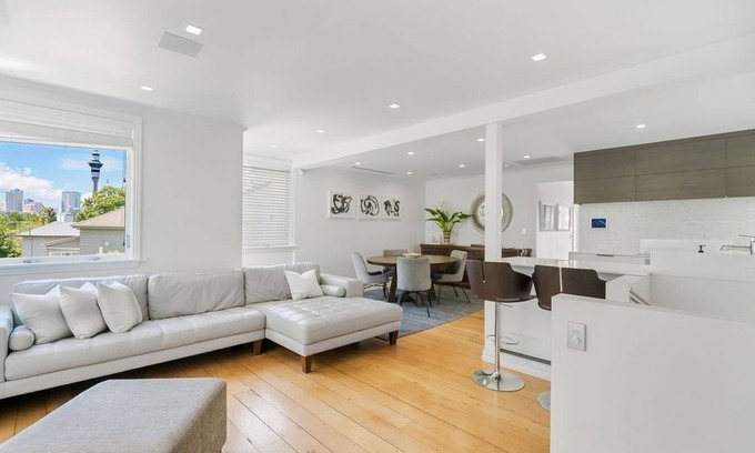 Auckland Central Business District Villa | The Villa on Anglesea - Luxury city centre living.