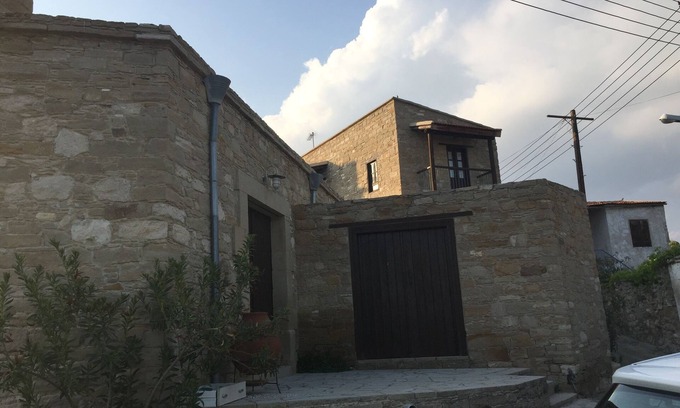 Tochni Apartment | The village is situated between mountain and sea