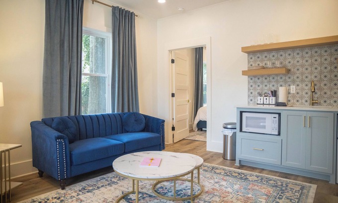Biloxi House | The Vincent A - on Government St! Walk to restaurants, bars & shopping!