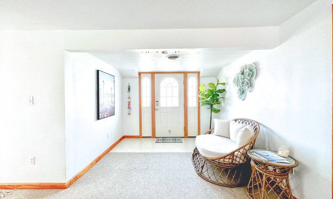 Kill Devil Hills House | The Waves of Grace beach house! 2 MIN WALK TO BEACH! SANDY BOTTOM!