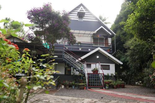 Kunchithanny House | The wayside cottage Munnar