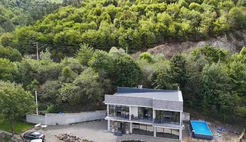 Vahagnadzor Villa | The Whispering Oaks Retreat