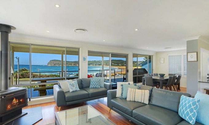 Copacabana House | The Whitehouse @ Copa - Views Galore