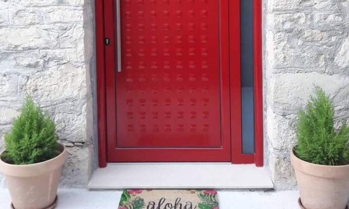 Faistos Apartment | "The Wild Rose" - Cosy, cute, stone wall apartment.