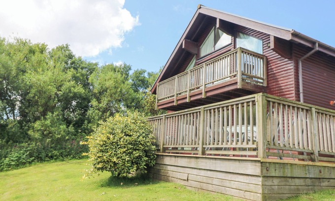 Winnard's Perch Cottage | THE WILLOWS, pet friendly, country holiday cottage in St Columb Major