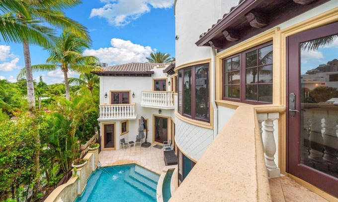 Lauderdale Beach Villa | The Windsor House | Oceanfront | Luxury Villa
