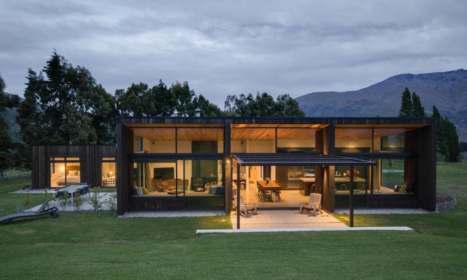 Arrow Junction Villa | The Woolstore Luxury Holiday Home by MajorDomo