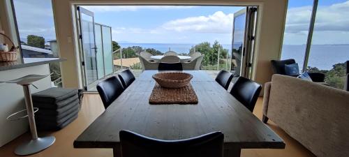 Rings Beach House | The Wow House