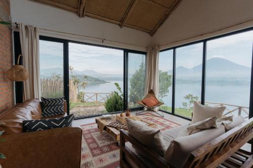 Gashaki House | The Writer's Patch