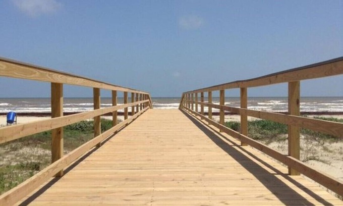 Freeport House | The YOLO House! Beach Front - Private Walkway - Wonderful Memories are made here