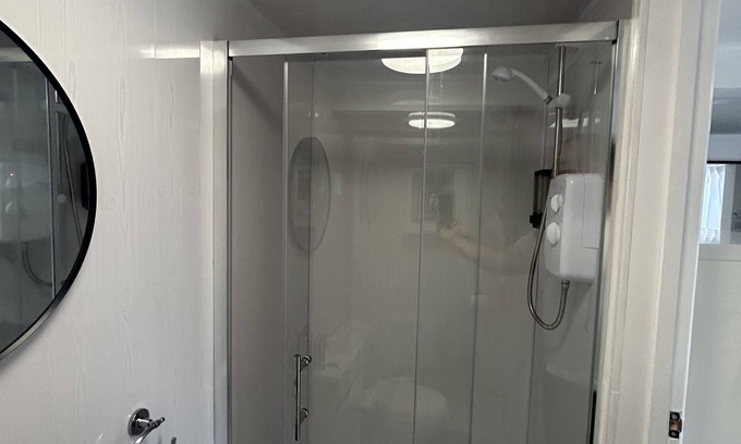 Cranswick Cabin | TheHide | Cosy Cabin w/Outdoor Dining in Cranswick