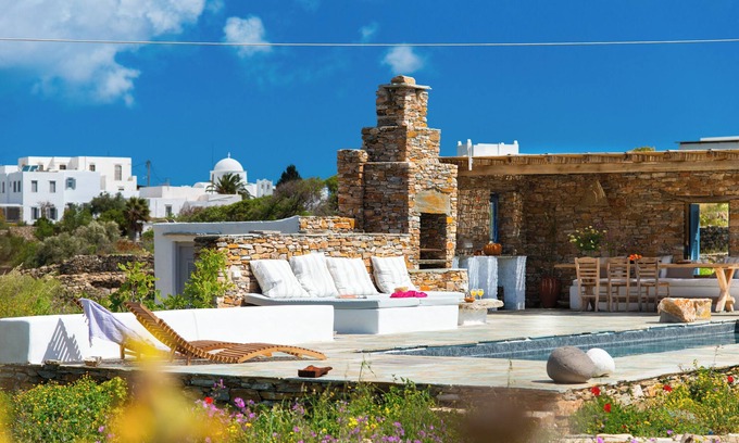 Apollonia House | Themonies, a collection of converted traditional Cycladic barns.