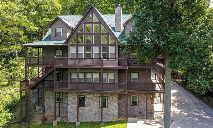 Townsend House | This Gorgeous home is perfect for gatherings very spacious and wonderful views