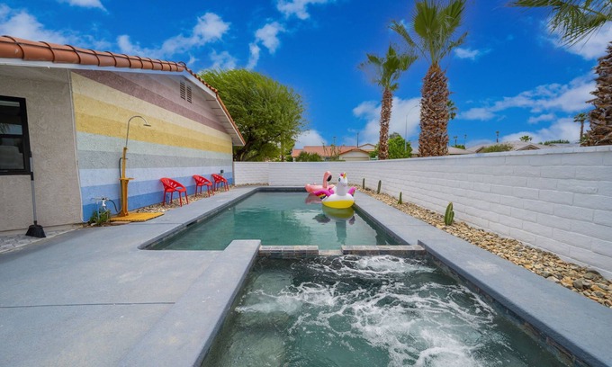 Bermuda Dunes House | This Must Be the Place - Pool, Spa, Games, King Bed