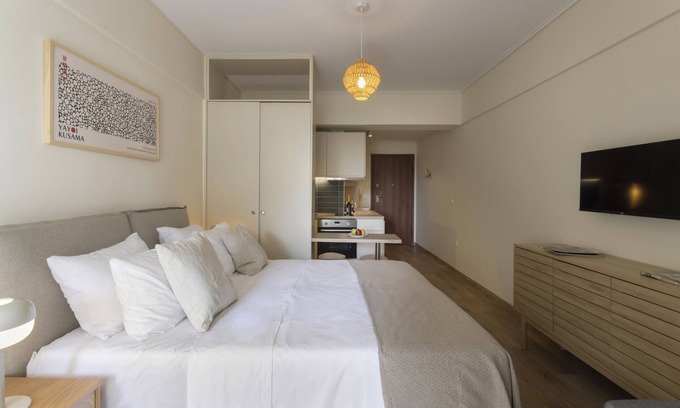 Palaio Faliro Apartment | Thiseos 5-7·Renovated Studio with Sea View in Pala