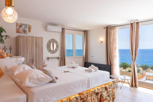 Pefki Apartment | Tholos Stone Suite with Amazing View