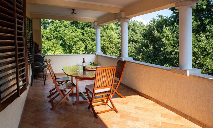 Kruncici Apartment | Three bedroom apartment with terrace Sveti Lovreč, Central Istria - Središnja Istra (A-24888-a)