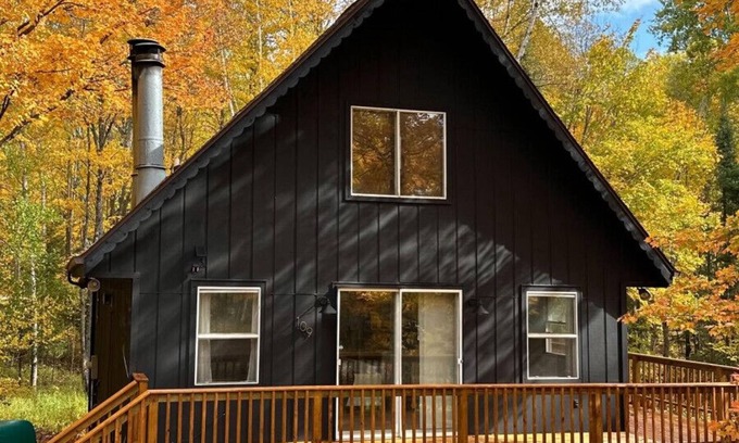 Stambaugh House | Three Bedroom Chalet Suite Steps From Ski Brule w/Wood Burning Fireplace