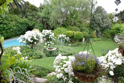 Eversdal Bed & Breakfast | Three Oaks
