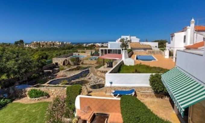 Carvoeiro Apartment | Three studio apartments & private pool in tranquil garden in Carvoeiro 498037