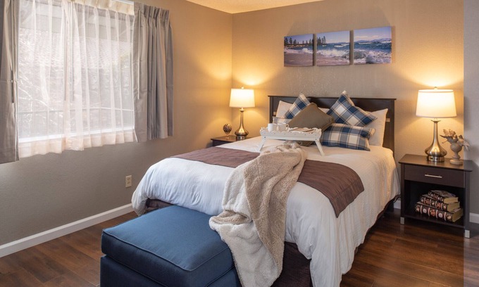 Sparks Resort | Thunderbird Resort 1bedroom