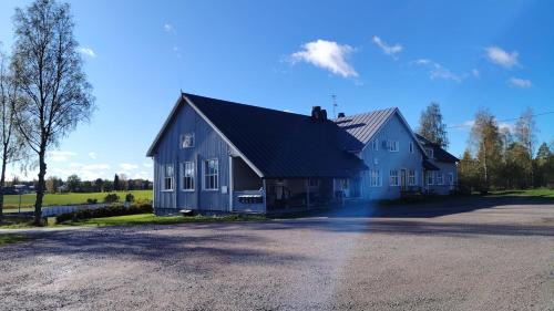 Kankaanpaa Apartment | Tilava asunto vanhalla koululla