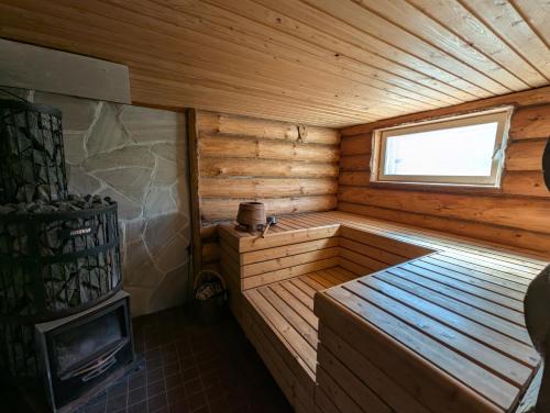 Rauma House | Tilava huone rannan lähellä