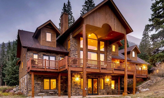 Blue River House | Timber Creek Retreat: Hot Tub, Pool Table, Ping Pong, Foosball, Grill