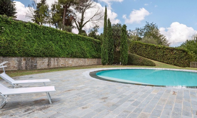 Mombaroccio House | Timeless Charm and Modern Comfort