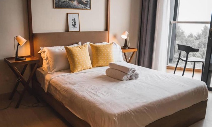 Balok Apartment | Timurbay Seafront Residence [Swan Suite]