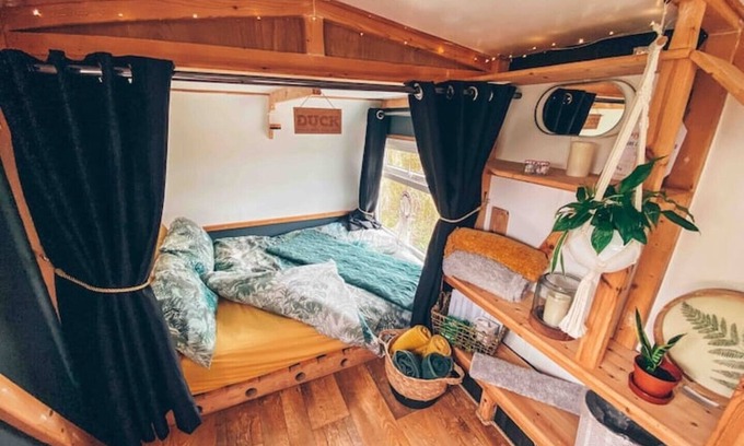 Helston House | ‘Tiny Black Bean’ @ Trenoon Meadow Glamping (adults only)