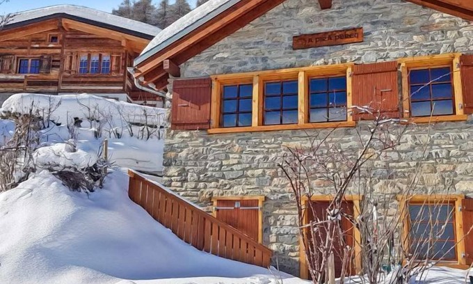 Monteiller House | Tiny House facing the Alps - Ski in and out