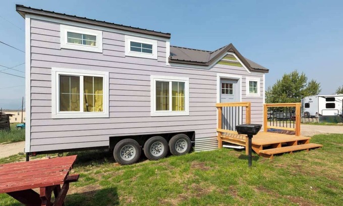 Leadville Apartment | Tiny House Huckleberry - downtown & pet friendly