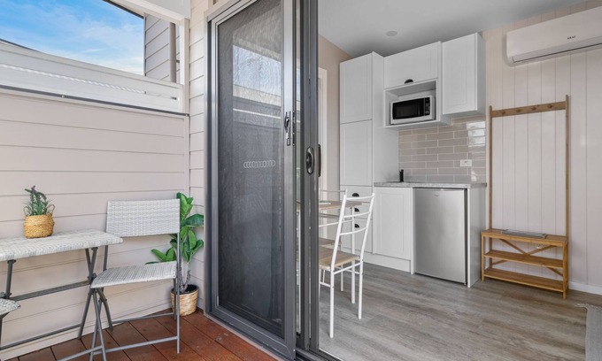 Sanctuary Point Cabin | Tiny House Stayz Stay for 3 Pay for 2! - House 8