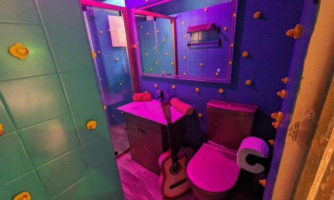 Sintra Apartment | Tiny Smart Home, Private Garden & Outside Jacuzzi. Center Sintra!